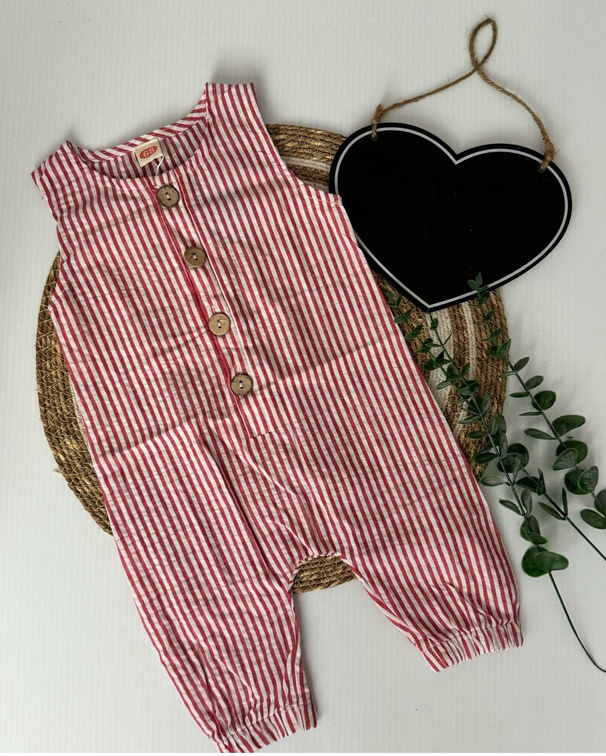 •Red Red Overol